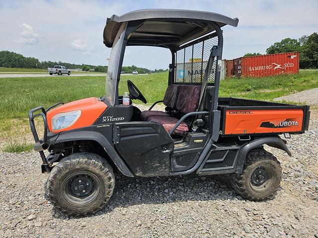 Image of Kubota RTV X1120D equipment image 3