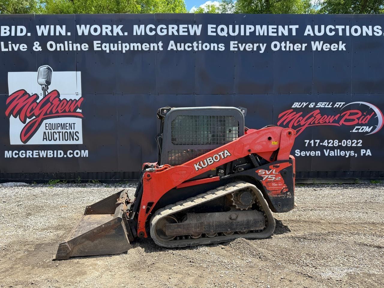 2014 Kubota SVL75-2 Equipment Image0