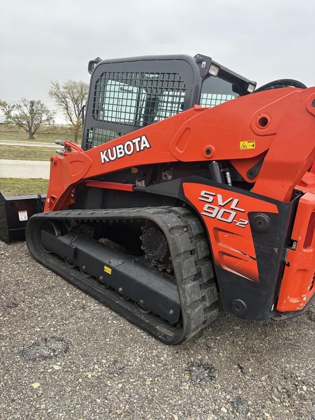 Image of Kubota SVL90-2 equipment image 2