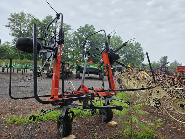 Image of Kubota TE4052T equipment image 1