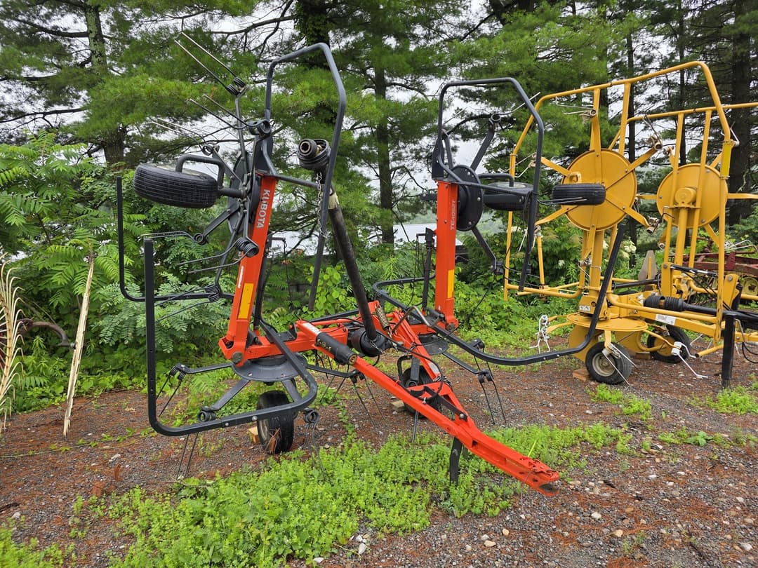 Image of Kubota TE4052T Primary image