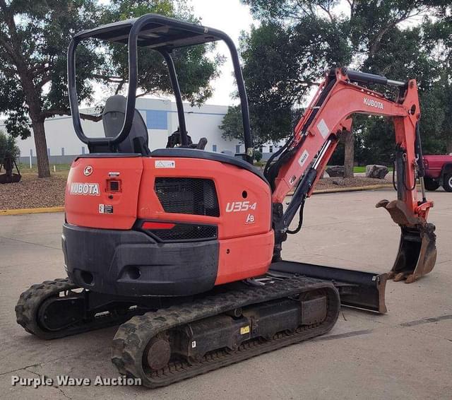 Image of Kubota U35-4 equipment image 4