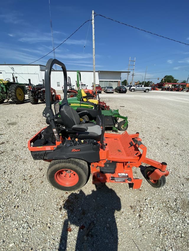 Image of Kubota Z724 equipment image 3