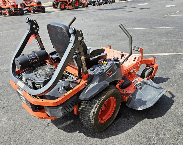 Image of Kubota Z724KH equipment image 3