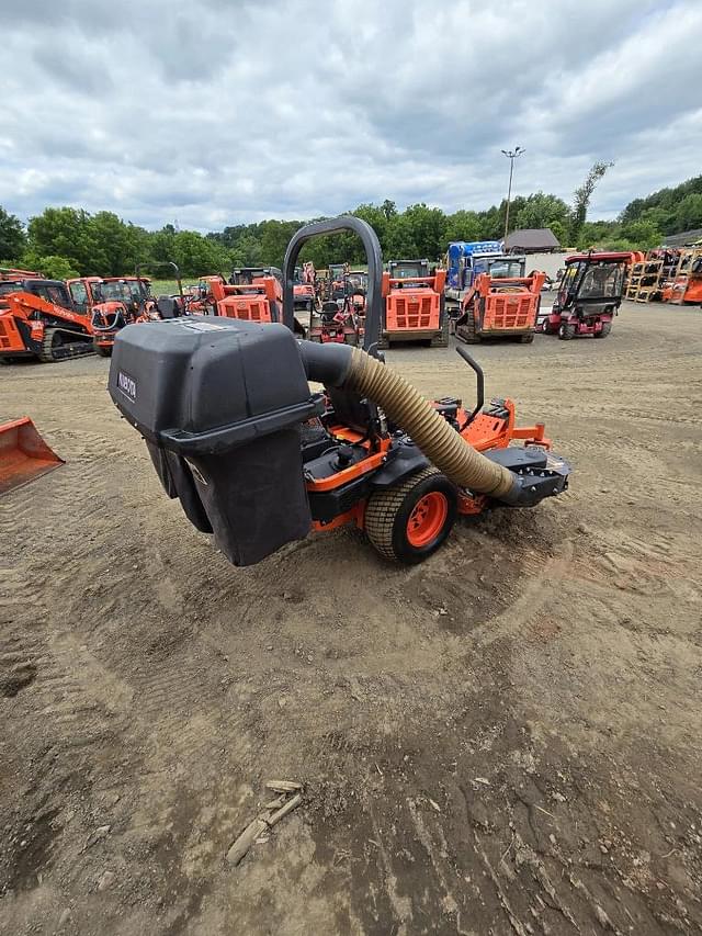 Image of Kubota Z724KH equipment image 2