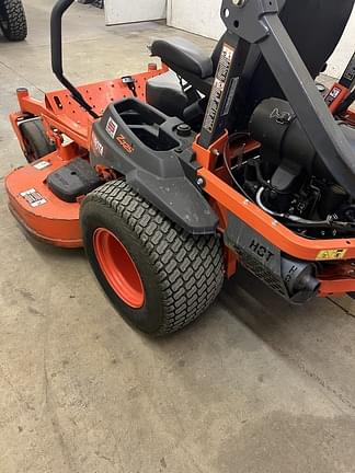 Image of Kubota Z725 equipment image 2