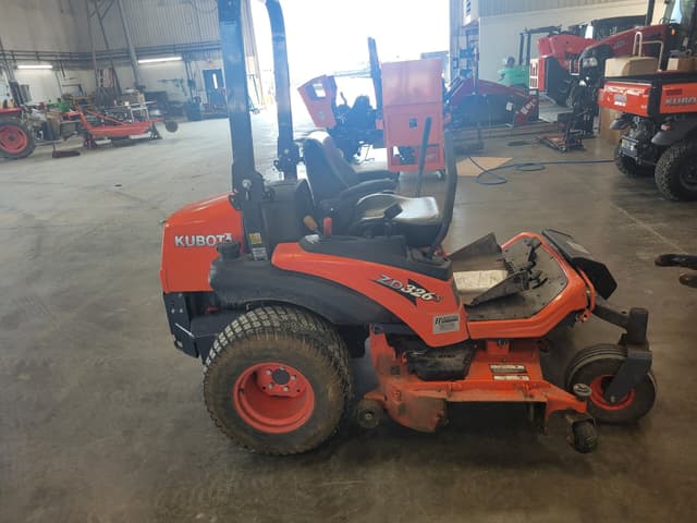 Image of Kubota ZD326S equipment image 4
