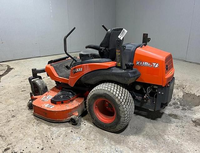 Image of Kubota ZD331 equipment image 2