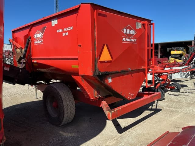 Image of Kuhn Knight 3136 equipment image 2
