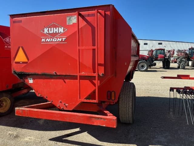 Image of Kuhn Knight 3136 equipment image 3