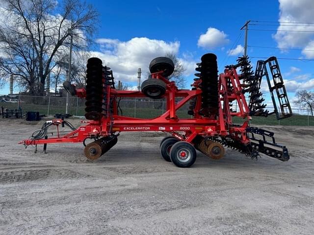 Image of Kuhn Krause Excelerator 8000 equipment image 1