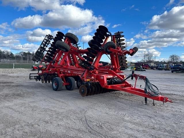 Image of Kuhn Krause Excelerator 8000 equipment image 2