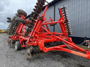 2014 Kuhn Krause Excelerator 8000 Image