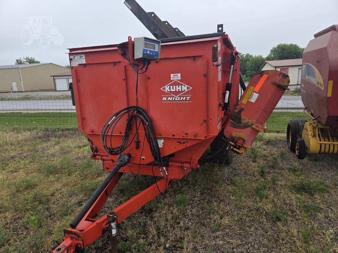Image of Kuhn Knight 3130 Primary image