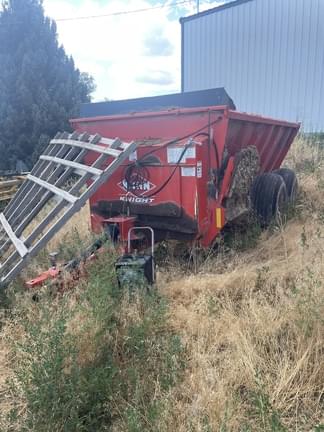 Image of Kuhn Knight 8124 equipment image 1