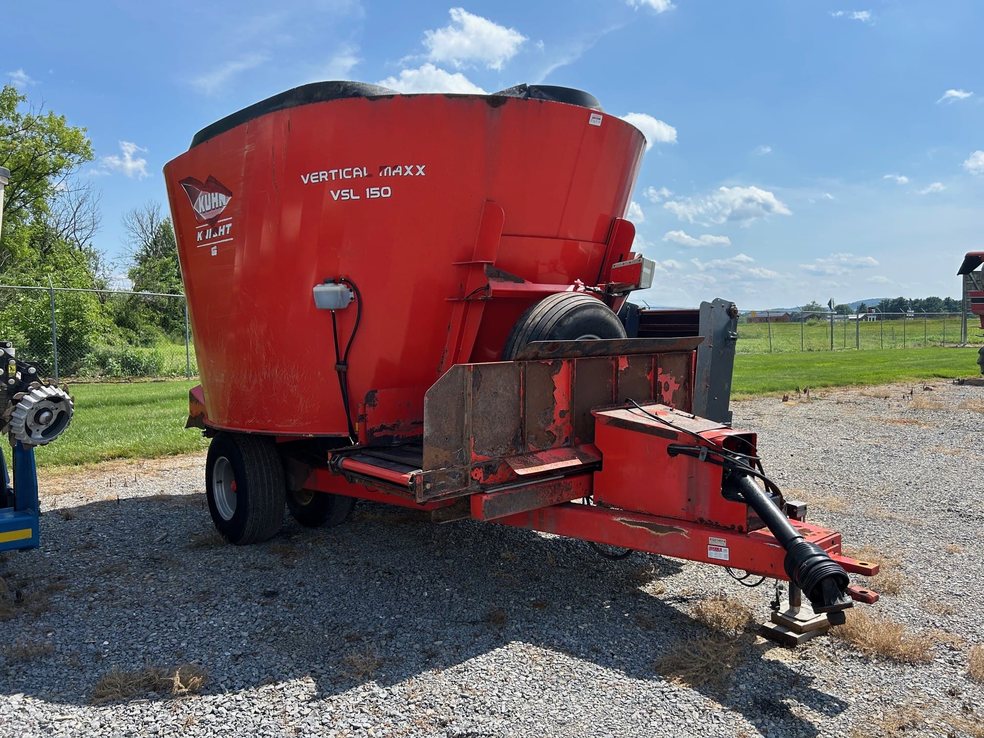 2014 Kuhn Knight VSL150 Equipment Image0