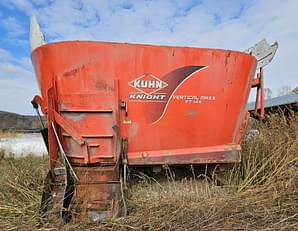 Main image Kuhn Knight VT 144 11