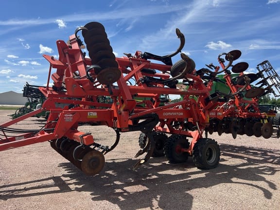 2014 Kuhn Krause Dominator 4850 Equipment Image0