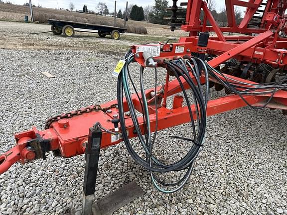 Image of Kuhn Krause Excelerator 8000 equipment image 1