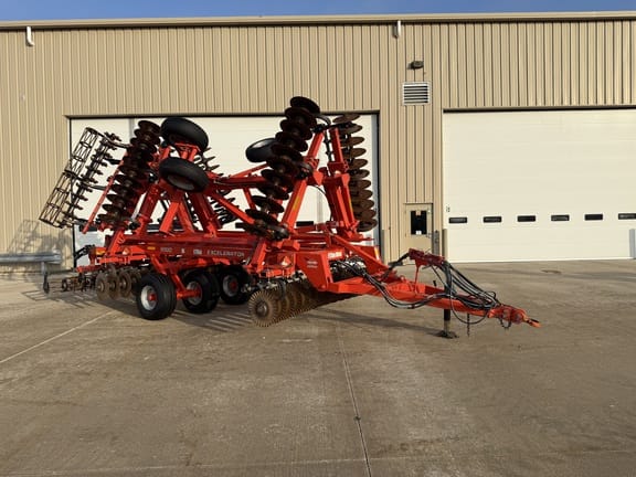 2014 Kuhn Krause 8000-25 Equipment Image0