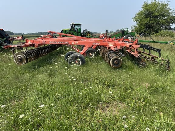 Image of Kuhn Krause 8000-30 equipment image 1