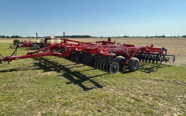 Image of Kuhn Krause Excelerator 8000 equipment image 2