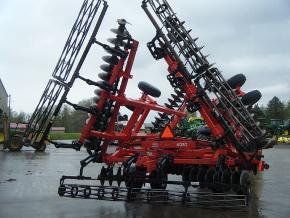 Image of Kuhn Krause 8210 equipment image 3