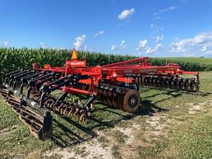 2014 Kuhn Krause Excelerator 8000 Image
