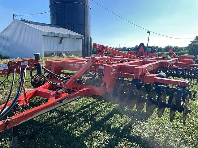 Image of Kuhn Krause Excelerator 8000 equipment image 4