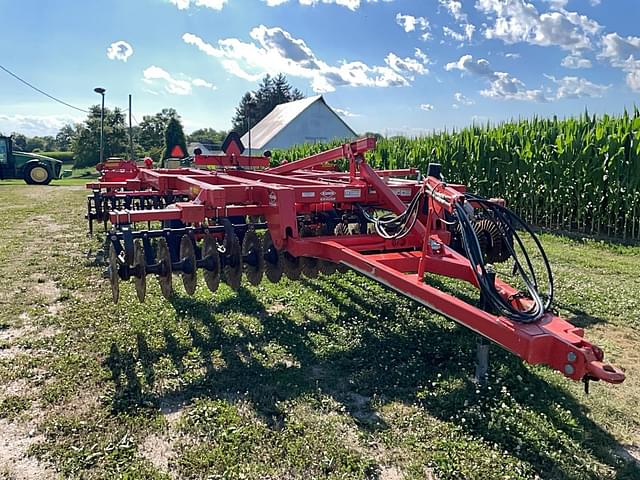 Image of Kuhn Krause Excelerator 8000 equipment image 2
