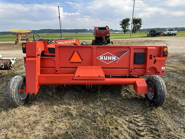 Image of Kuhn Merge-Maxx MM300 equipment image 3