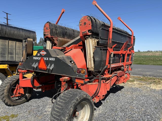 Image of Kuhn Merge-Maxx 900 equipment image 4