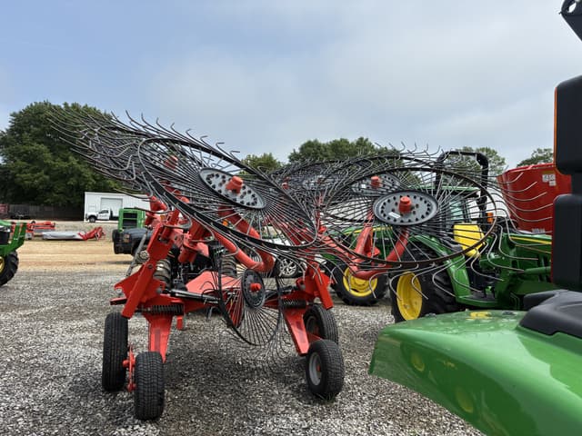 Image of Kuhn SR110 equipment image 3