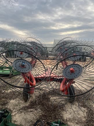 Image of Kuhn SR110 equipment image 4