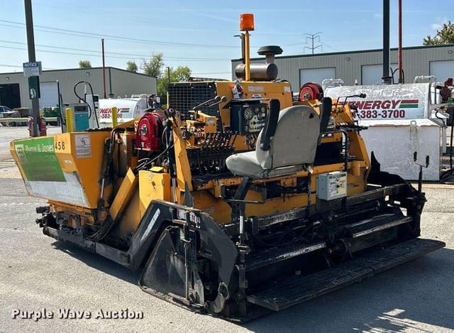 Image of LeeBoy L8500T equipment image 2