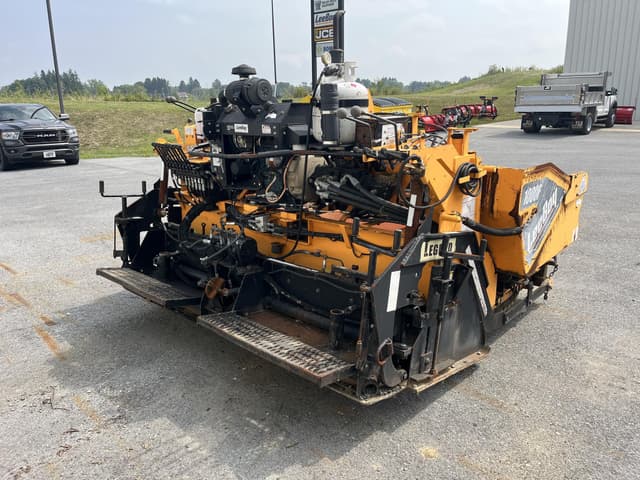 Image of LeeBoy 1000F equipment image 3