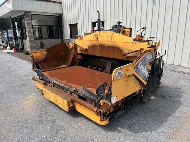 Image of LeeBoy 1000F equipment image 1