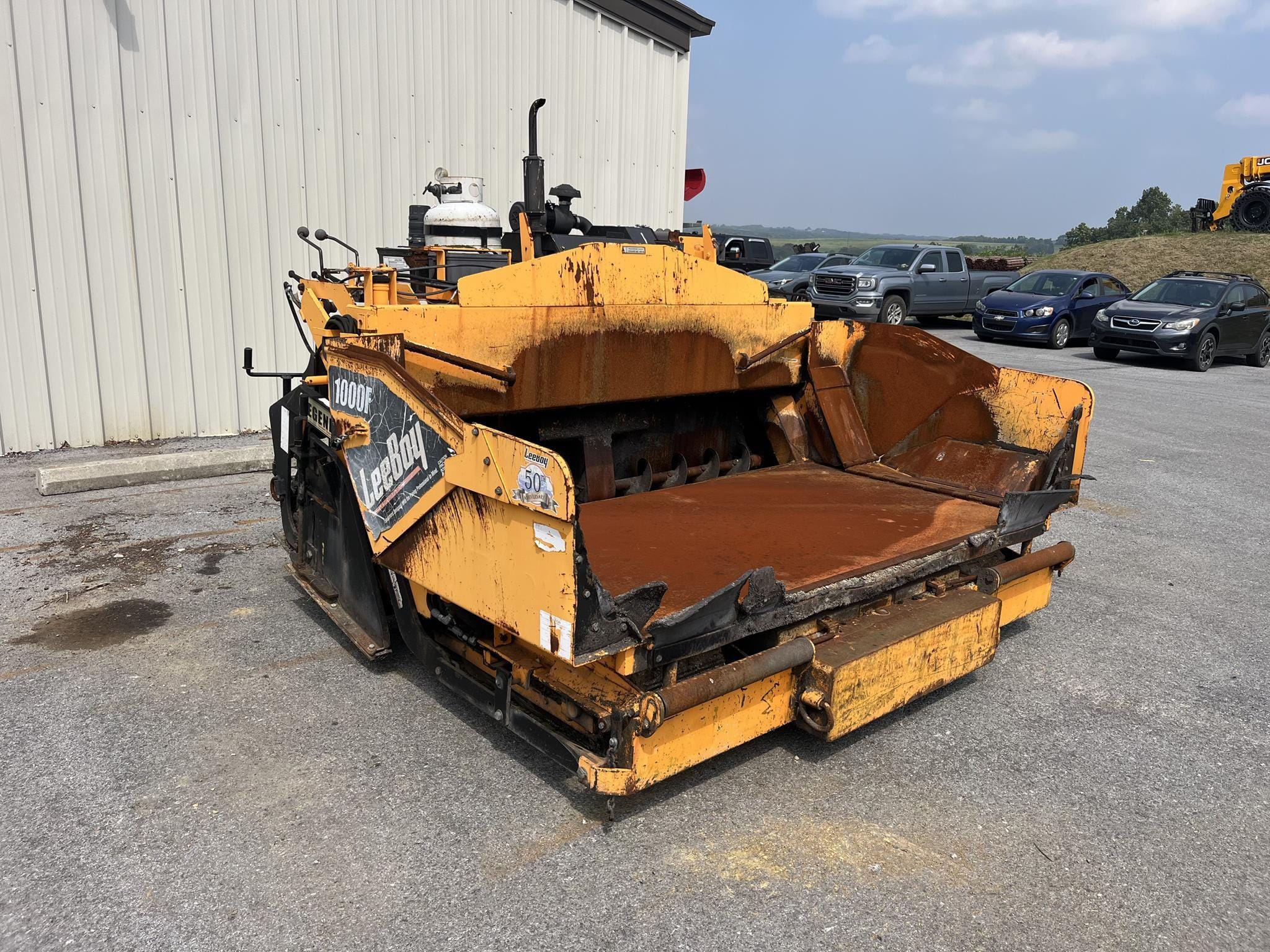 2014 LeeBoy 1000F Equipment Image0