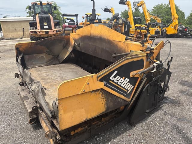 Image of LeeBoy 1000F equipment image 2