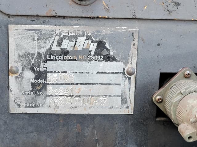 Image of LeeBoy 8510 equipment image 4
