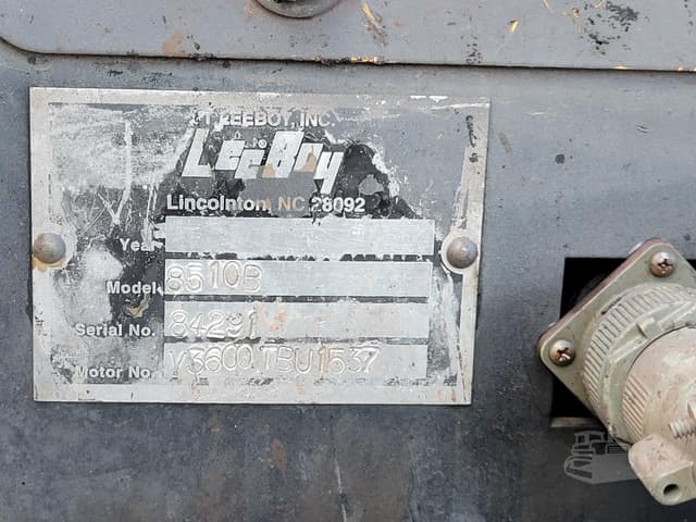 Image of LeeBoy 8510 equipment image 4