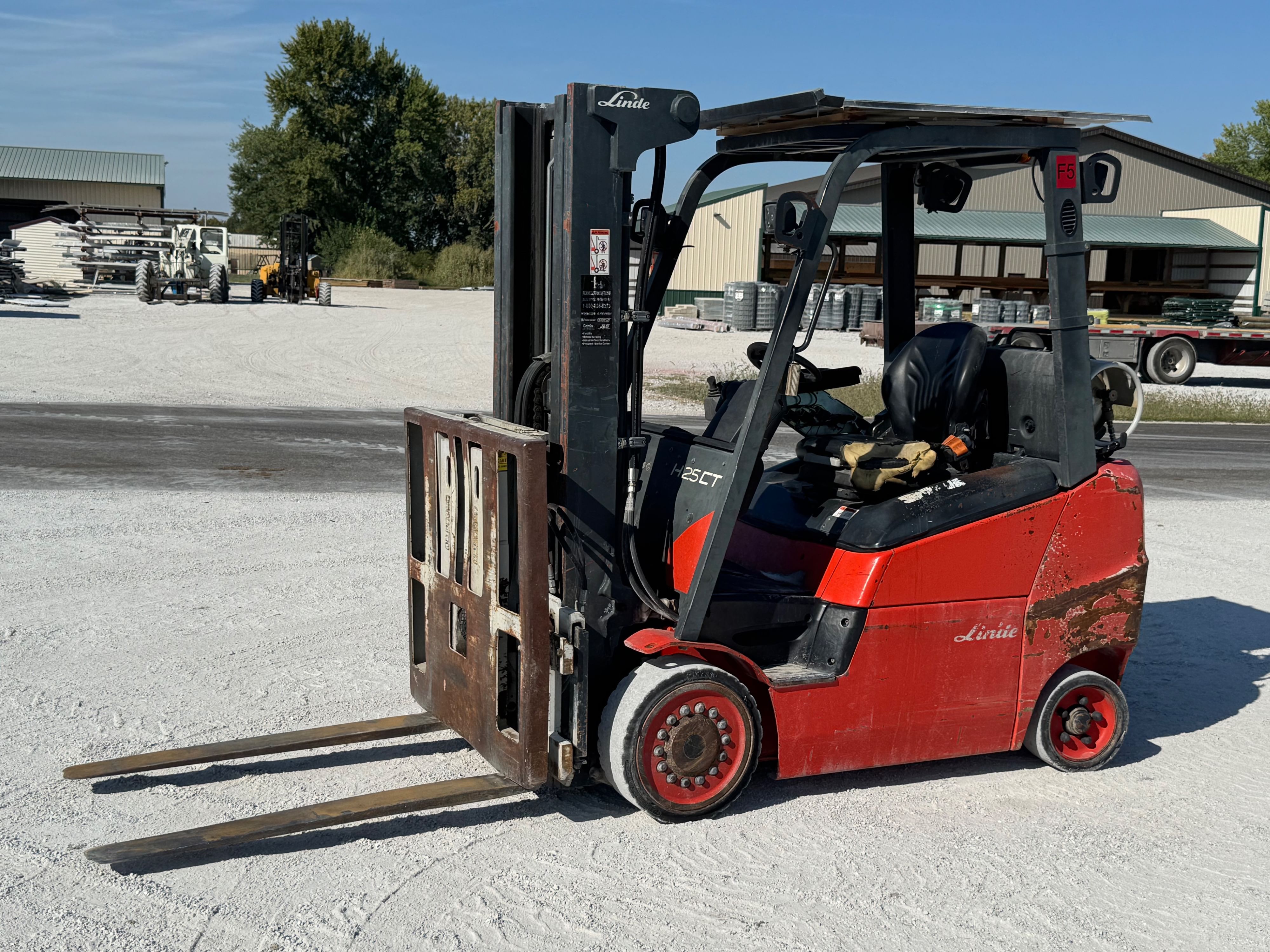 2014 Linde H25CT Equipment Image0