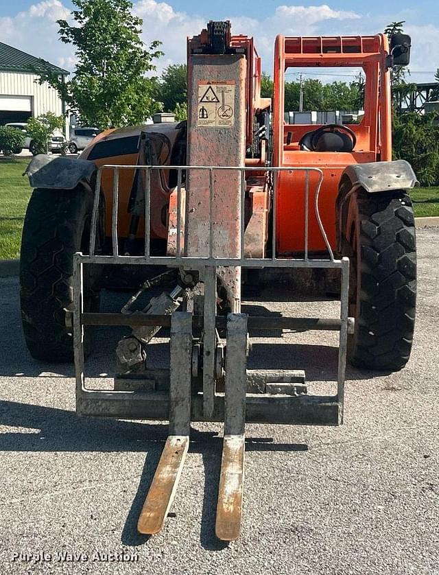 Image of Lull 944E-42 equipment image 1