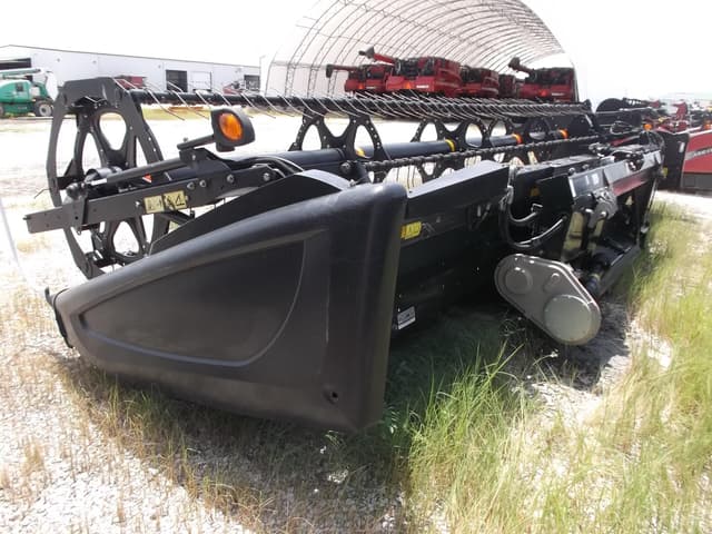 Image of MacDon D-65S equipment image 4