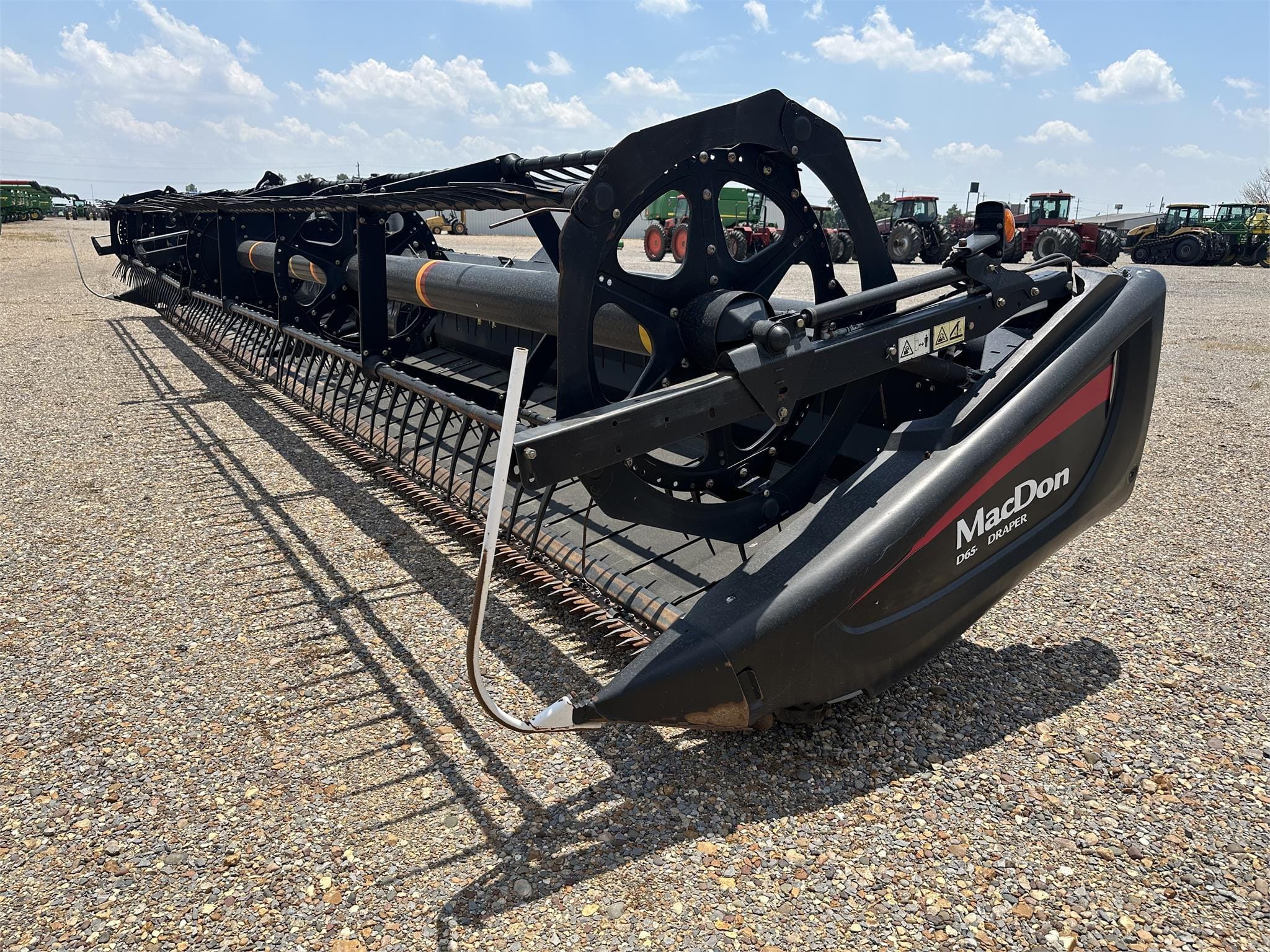 2014 MacDon D65 Equipment Image0