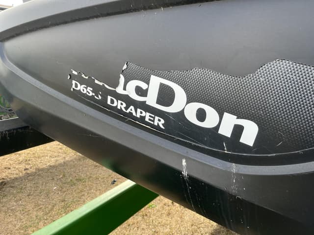 Image of MacDon D65-S equipment image 4