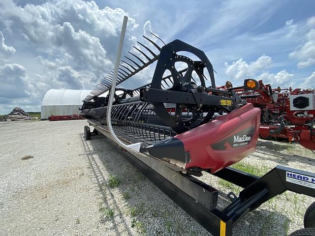 Image of MacDon FD75 equipment image 4