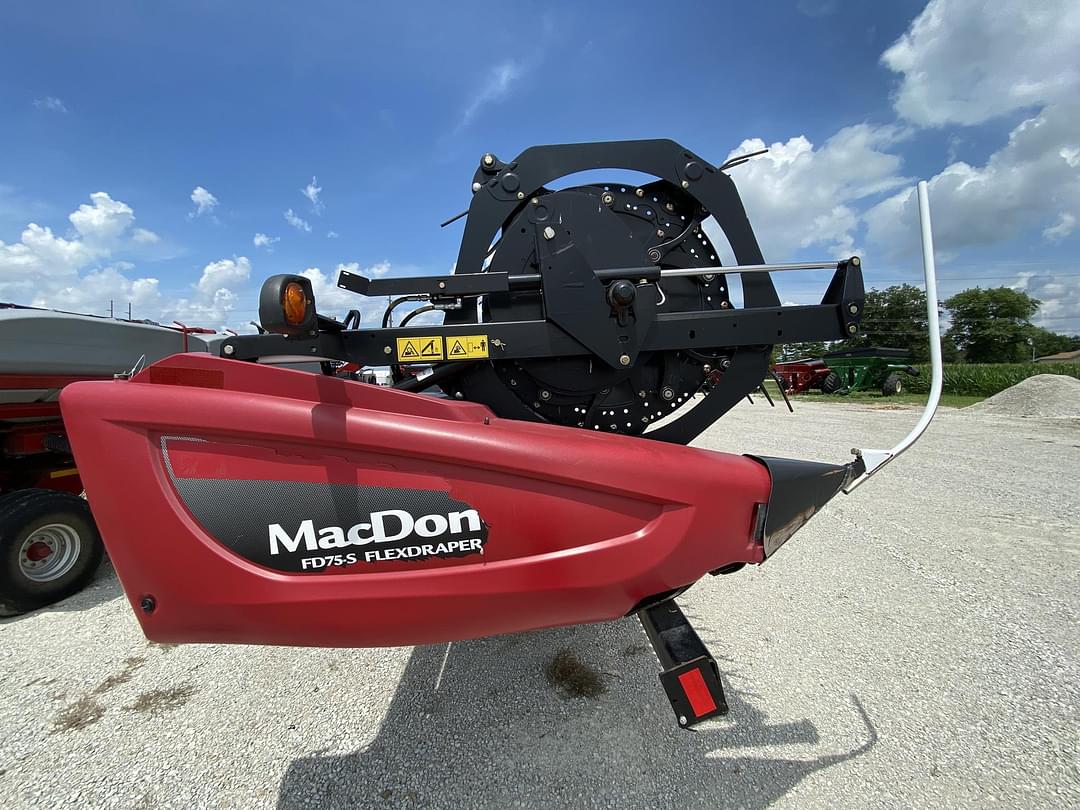 Image of MacDon FD75 Primary image
