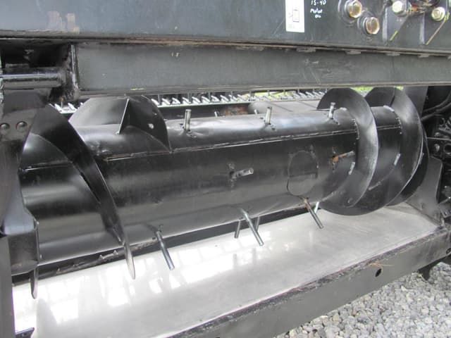 Image of MacDon FD75 equipment image 4