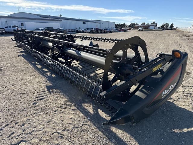 Image of MacDon FD75S equipment image 1